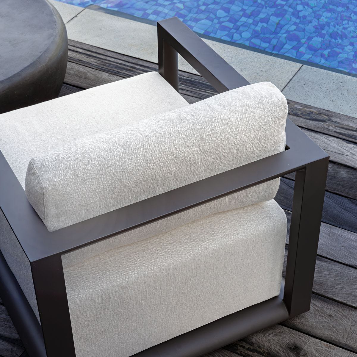 Remsen Outdoor Lounge Chair, Java Black/Oyster - perfect for casual unwinding | Image 5 | InSTYLE Home & Rugs