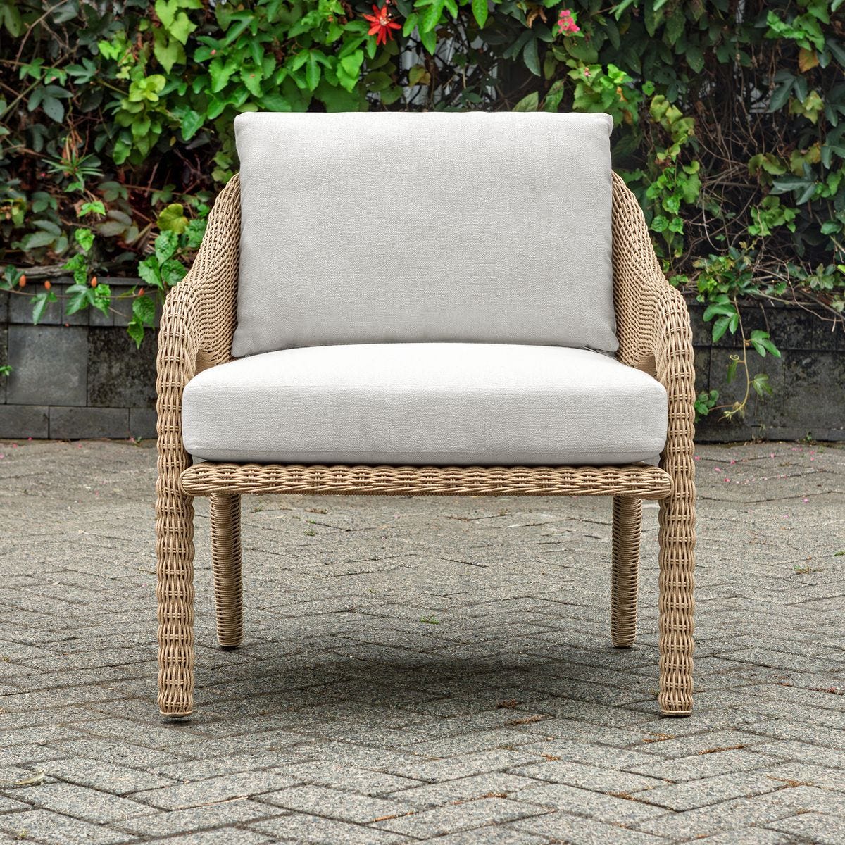 Kavali Outdoor Lounge Chair 53129 - stylish lounge chairs for any room | Image 3 | InSTYLE Home & Rugs