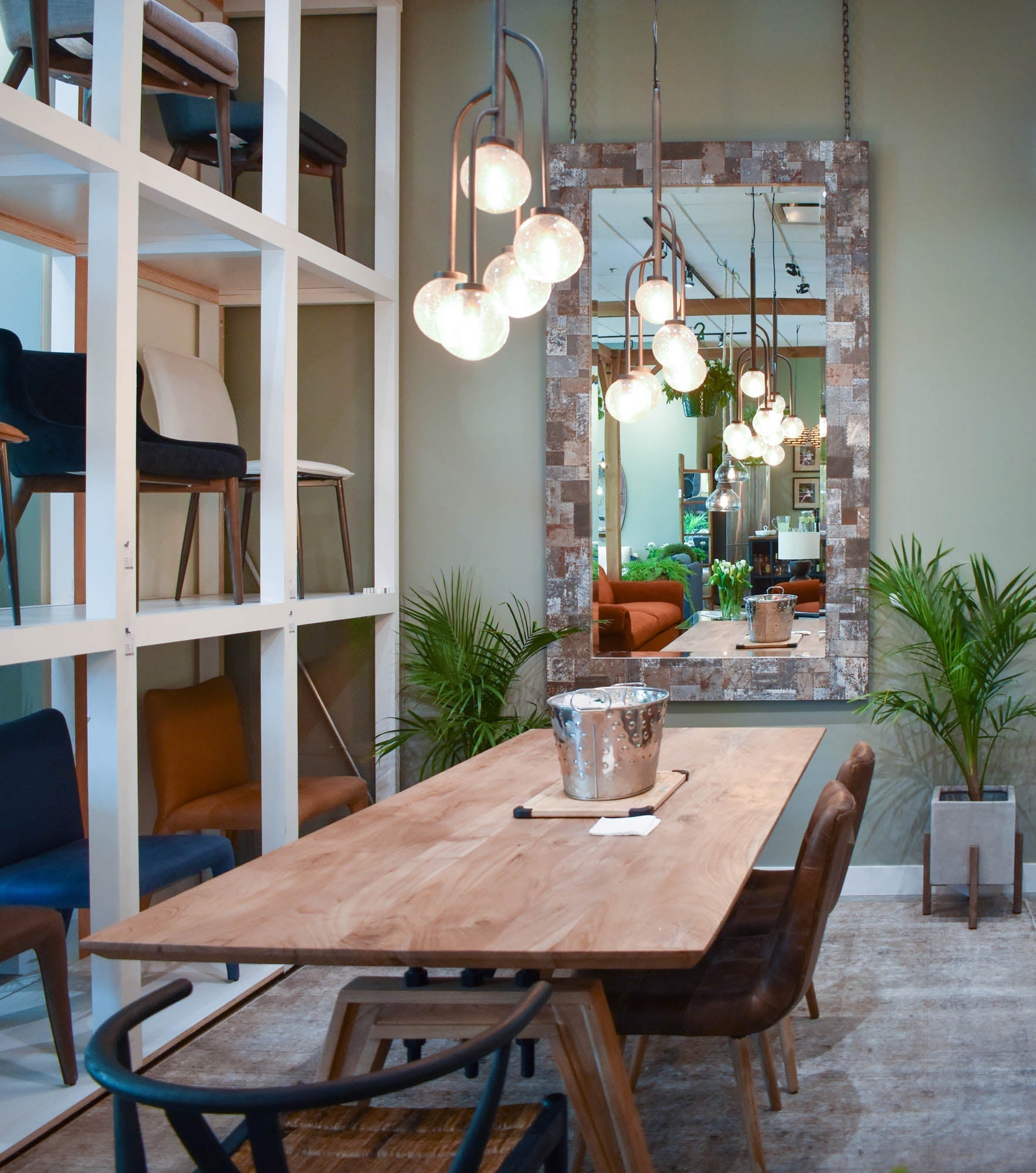 Landmark Dining Table 84" - comfortable dining experience | Image 20 | InSTYLE Home & Rugs