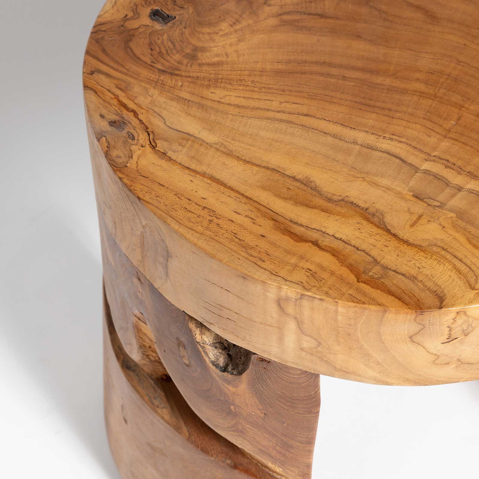 Natura Bundar Accent Table - small accent table with storage for a clutter-free space | Image 16 | InSTYLE Home & Rugs