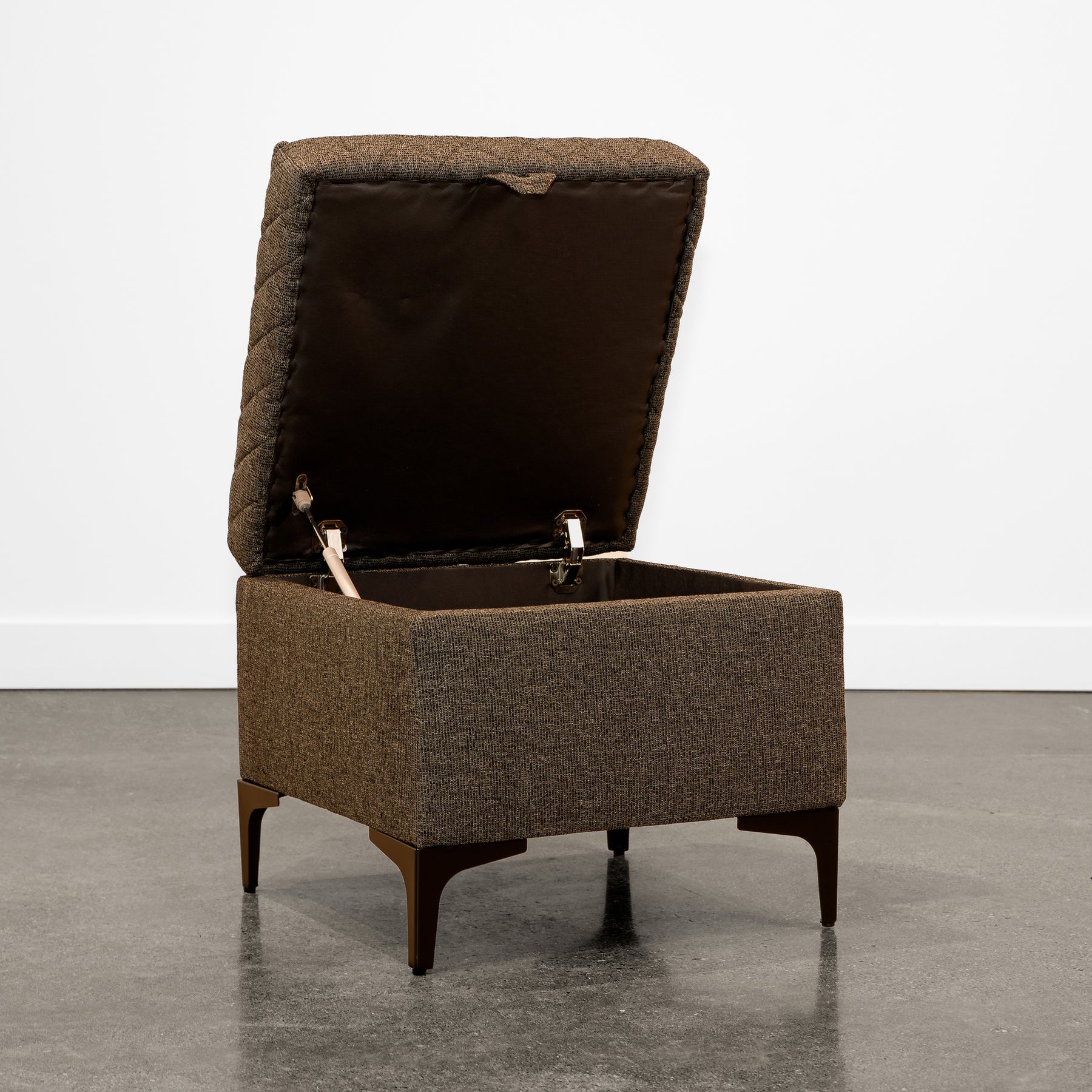 Reece Storage Ottoman - chic ottoman for living rooms | Image 4 | InSTYLE Home & Rugs