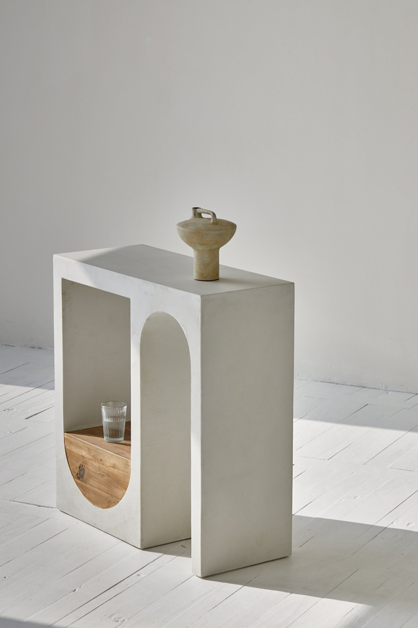 Columbus Console - elegant console table for modern living room decor | Image 5 | InSTYLE Home & Rugs