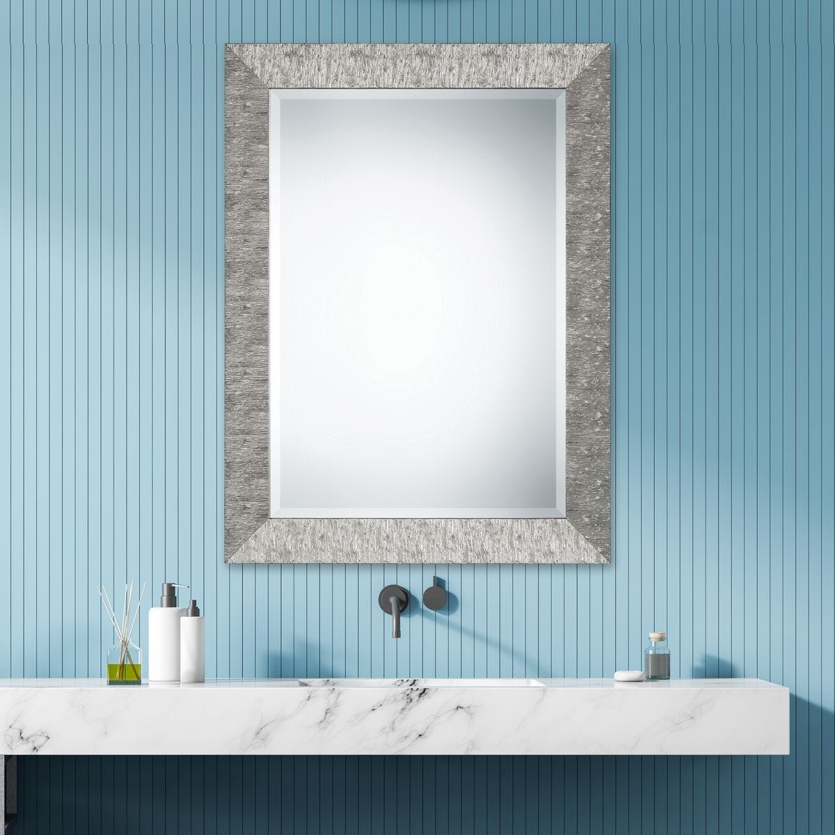 Mirror W00421 - elegant and functional accent pieces for any room | Image 1 | InSTYLE Home & Rugs