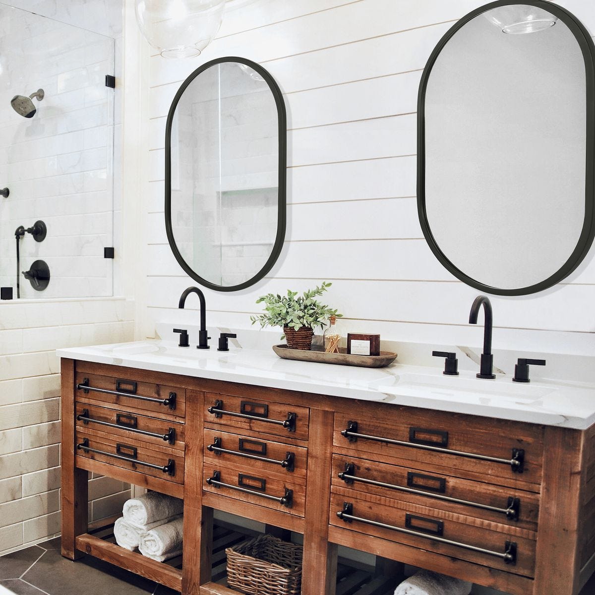 Mirror W00523 - perfect for enhancing light and creating a sense of space | Image 1 | InSTYLE Home & Rugs