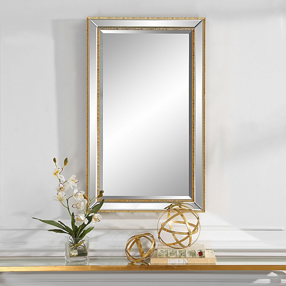 Mirror W00553 - elegant and functional accent pieces for any room | Image 1 | InSTYLE Home & Rugs