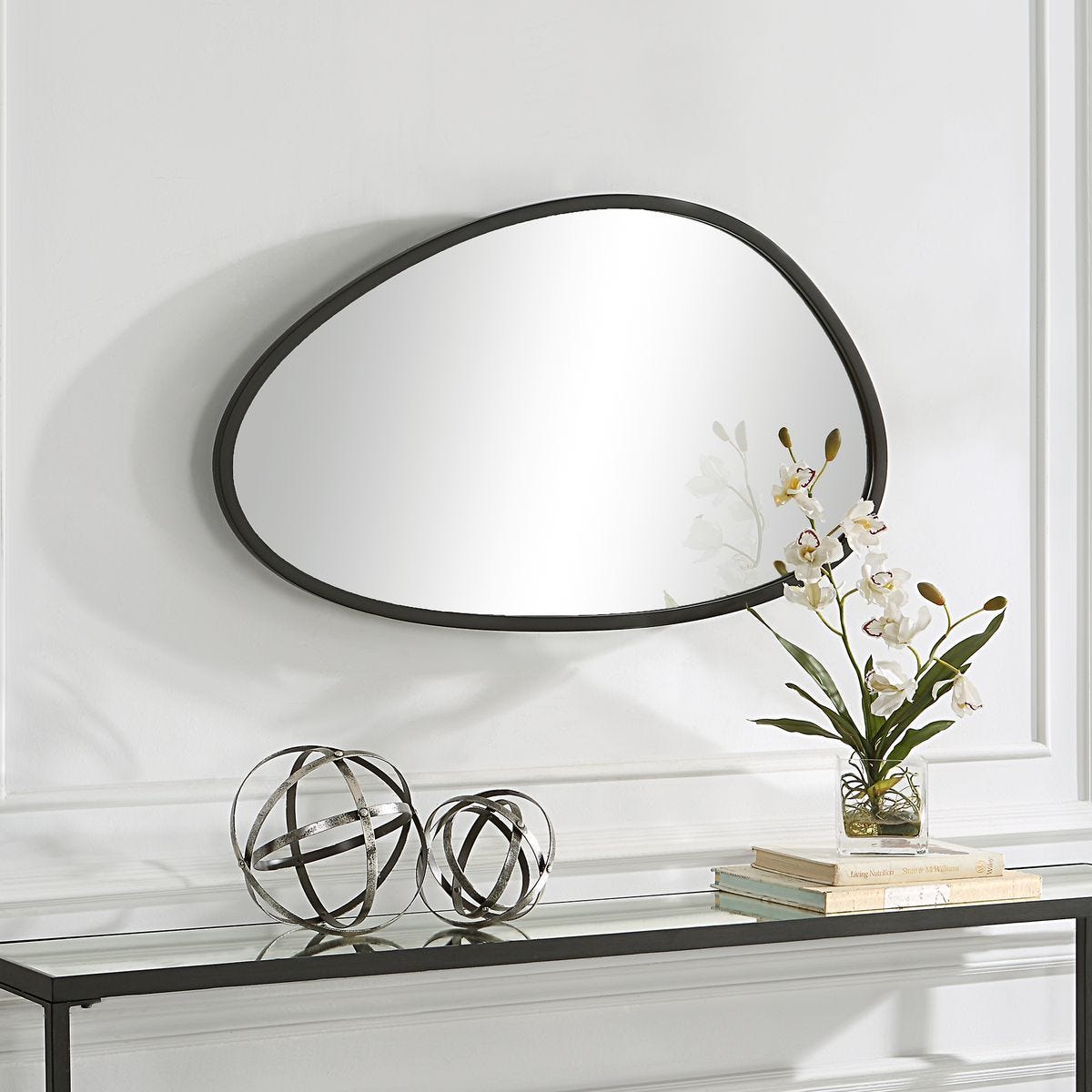 Mirror W00557 - perfect for enhancing light and creating a sense of space | Image 13 | InSTYLE Home & Rugs