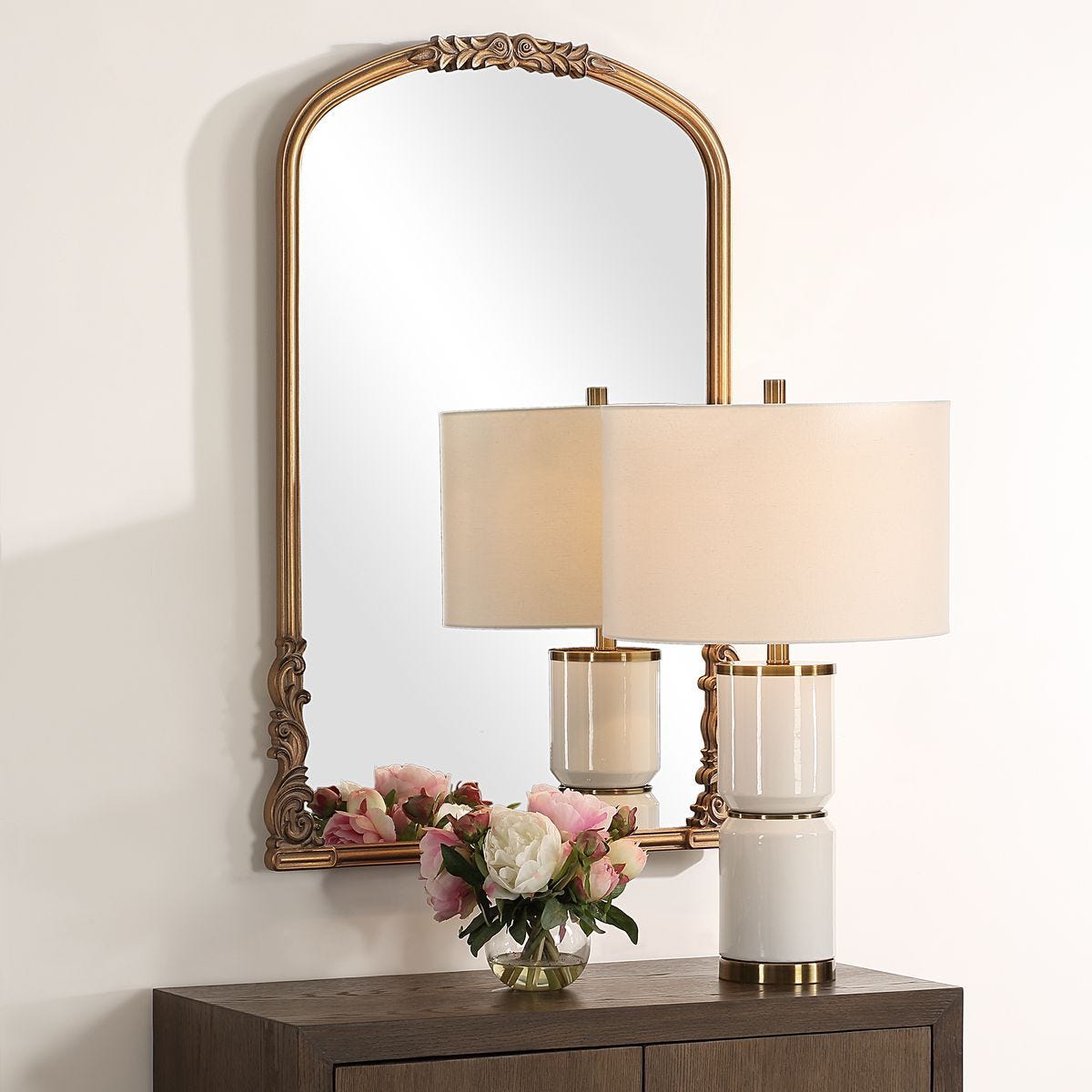 Mirror W00623 - perfect for enhancing light and creating a sense of space | Image 3 | InSTYLE Home & Rugs