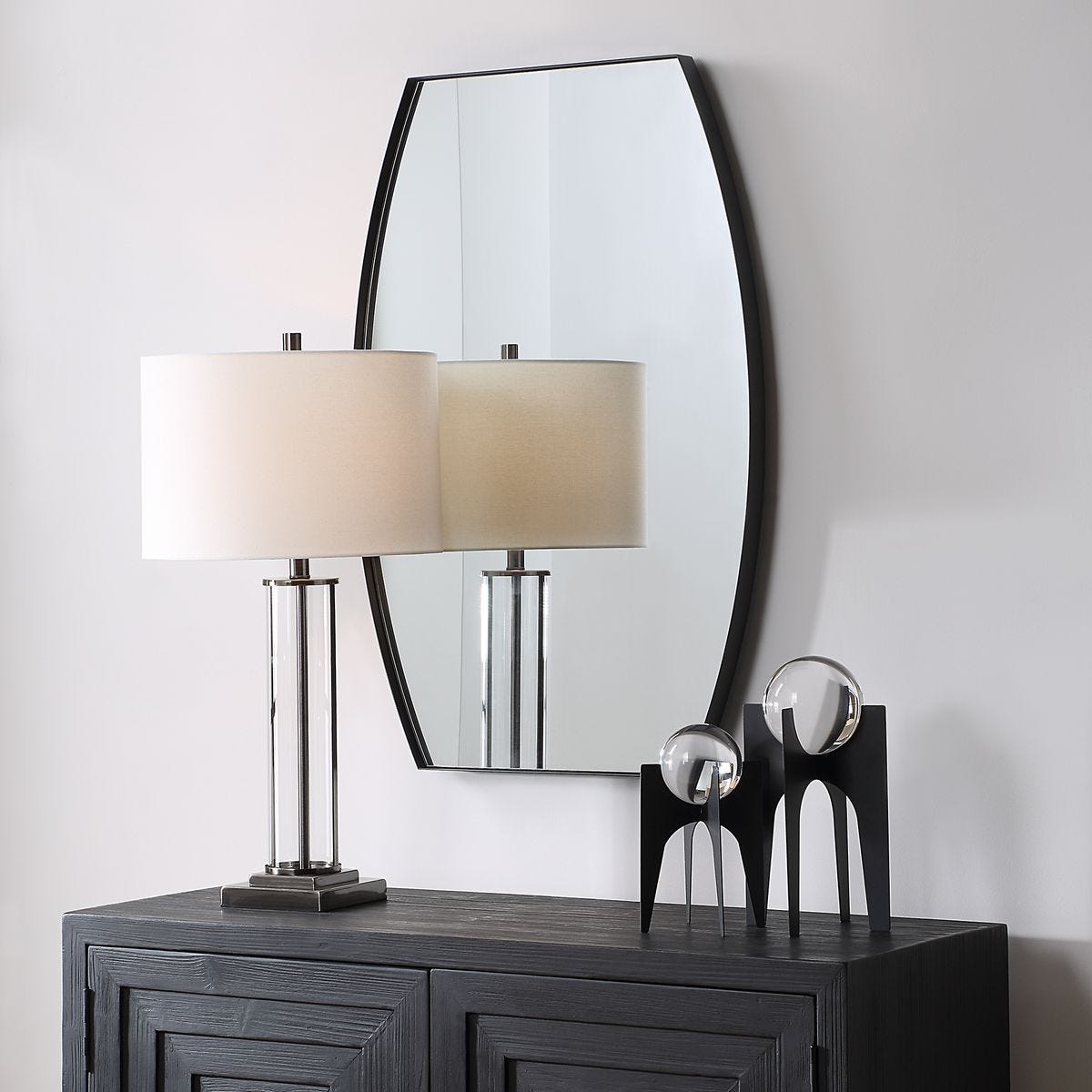 Mirror W00628 - perfect for enhancing light and creating a sense of space | Image 3 | InSTYLE Home & Rugs