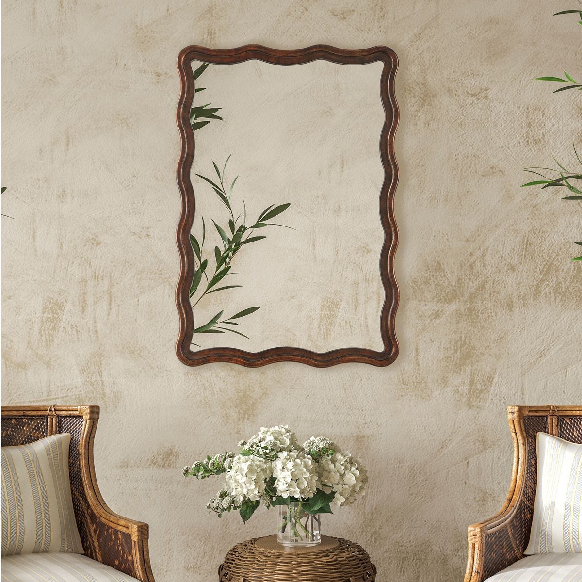 Mirror W00639 - perfect for enhancing light and creating a sense of space | Image 1 | InSTYLE Home & Rugs