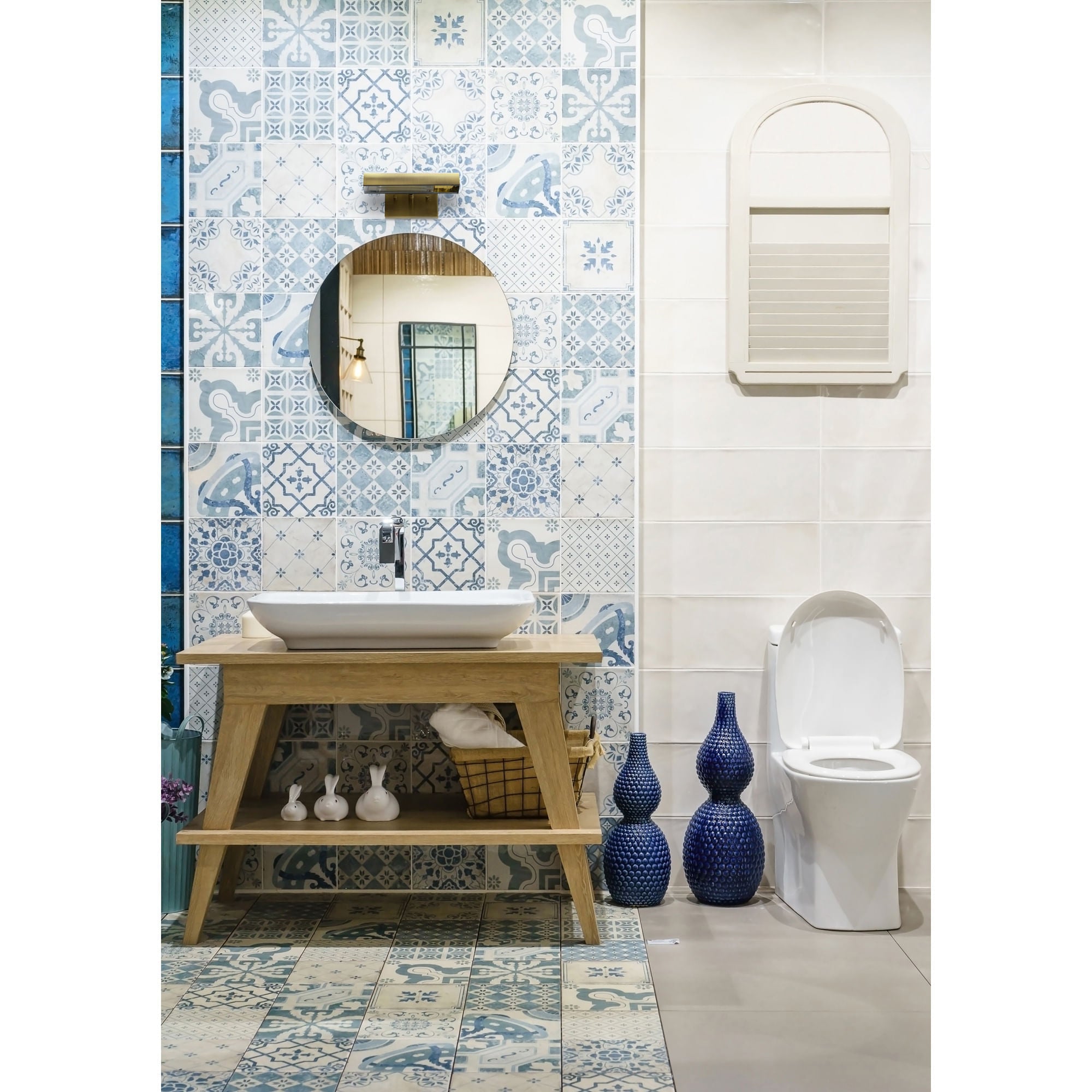 Yorker - from table lamps to chandeliers and floor lamps | Image 6 | InSTYLE Home & Rugs