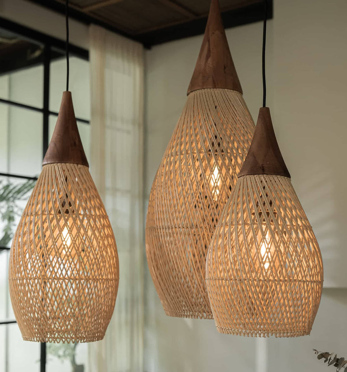 D-Bodhi Horn Pendant Large - wide variety of lighting fixtures for every room | Image 3 | InSTYLE Home & Rugs
