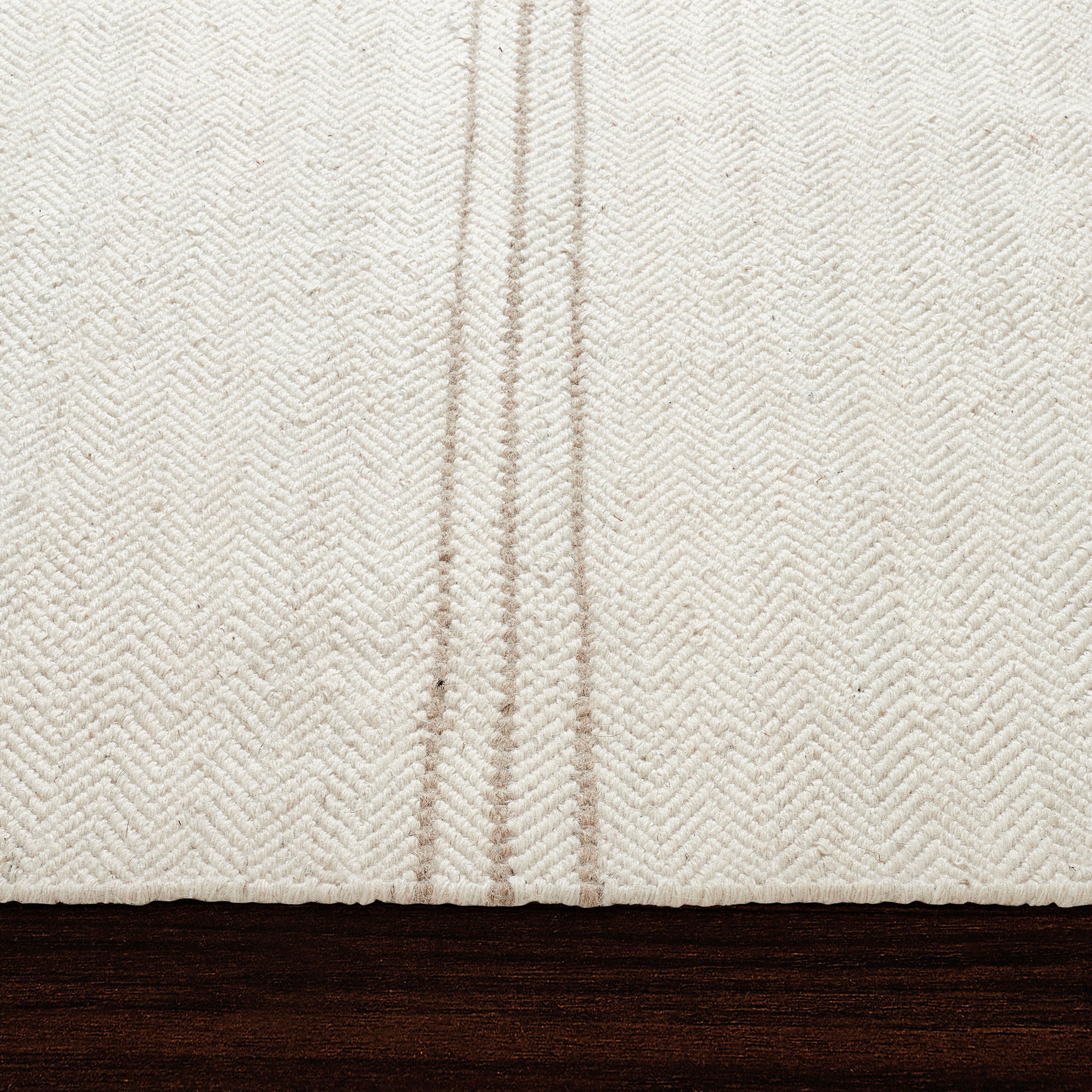 Alice* RALI-20001 - soft rug for adding comfort and warmth to any room | Image 3 | InSTYLE Home & Rugs