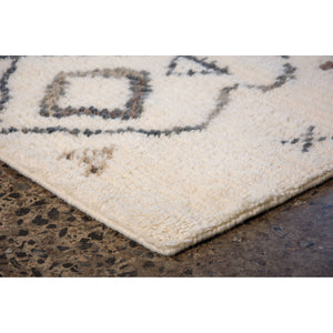 Montrose - stylish rug with modern patterns for a chic home decor | Image 3 | InSTYLE Home & Rugs
