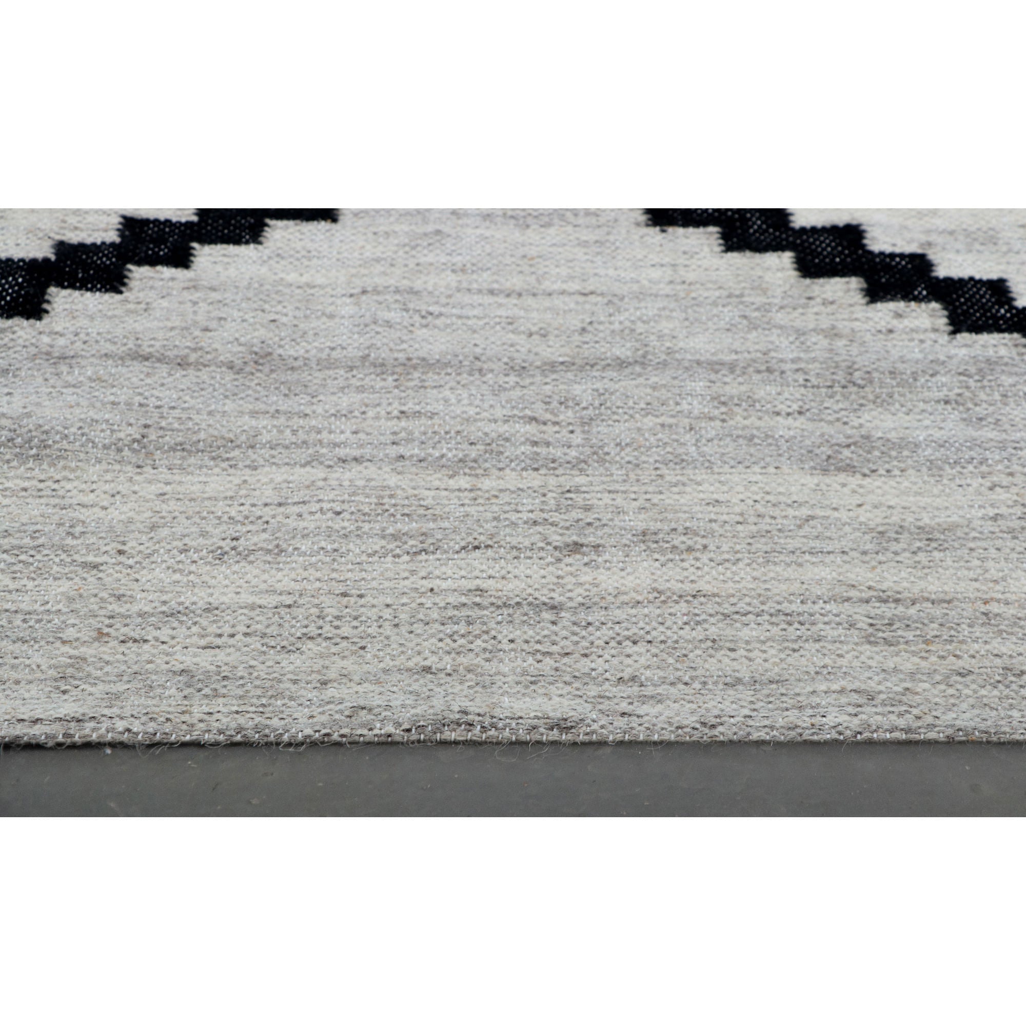 Zaatar - soft rug for adding comfort and warmth to any room | Image 4 | InSTYLE Home & Rugs