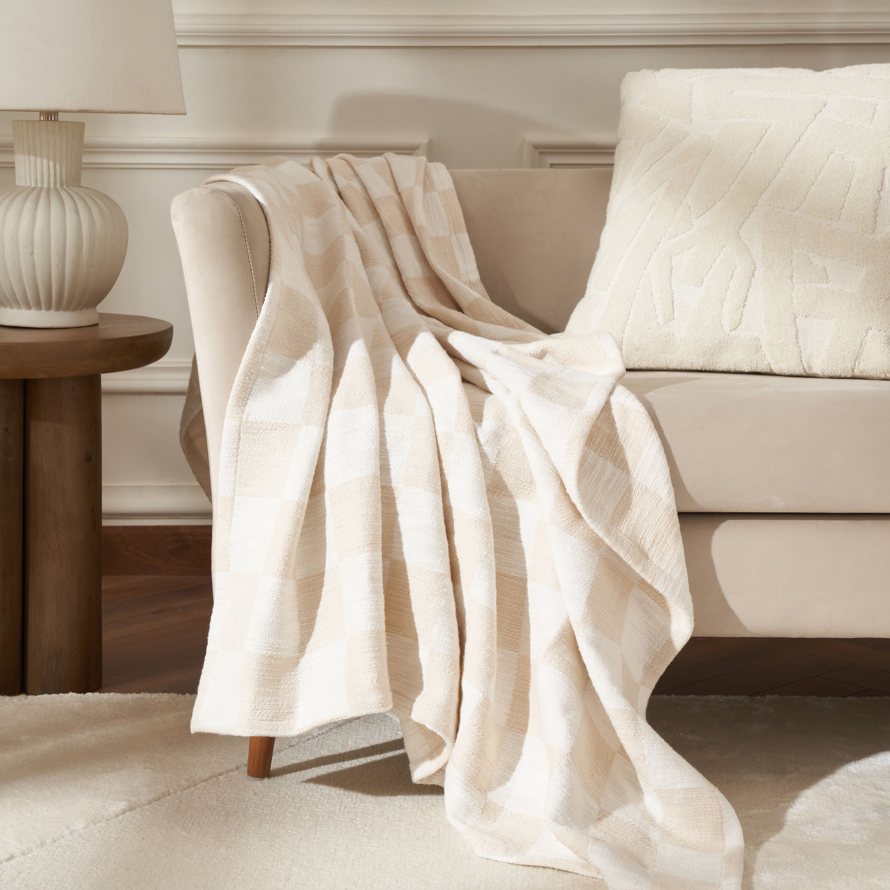 Grandi* - cozy pillow to enhance your sleep and comfort | Image 6 | InSTYLE Home & Rugs