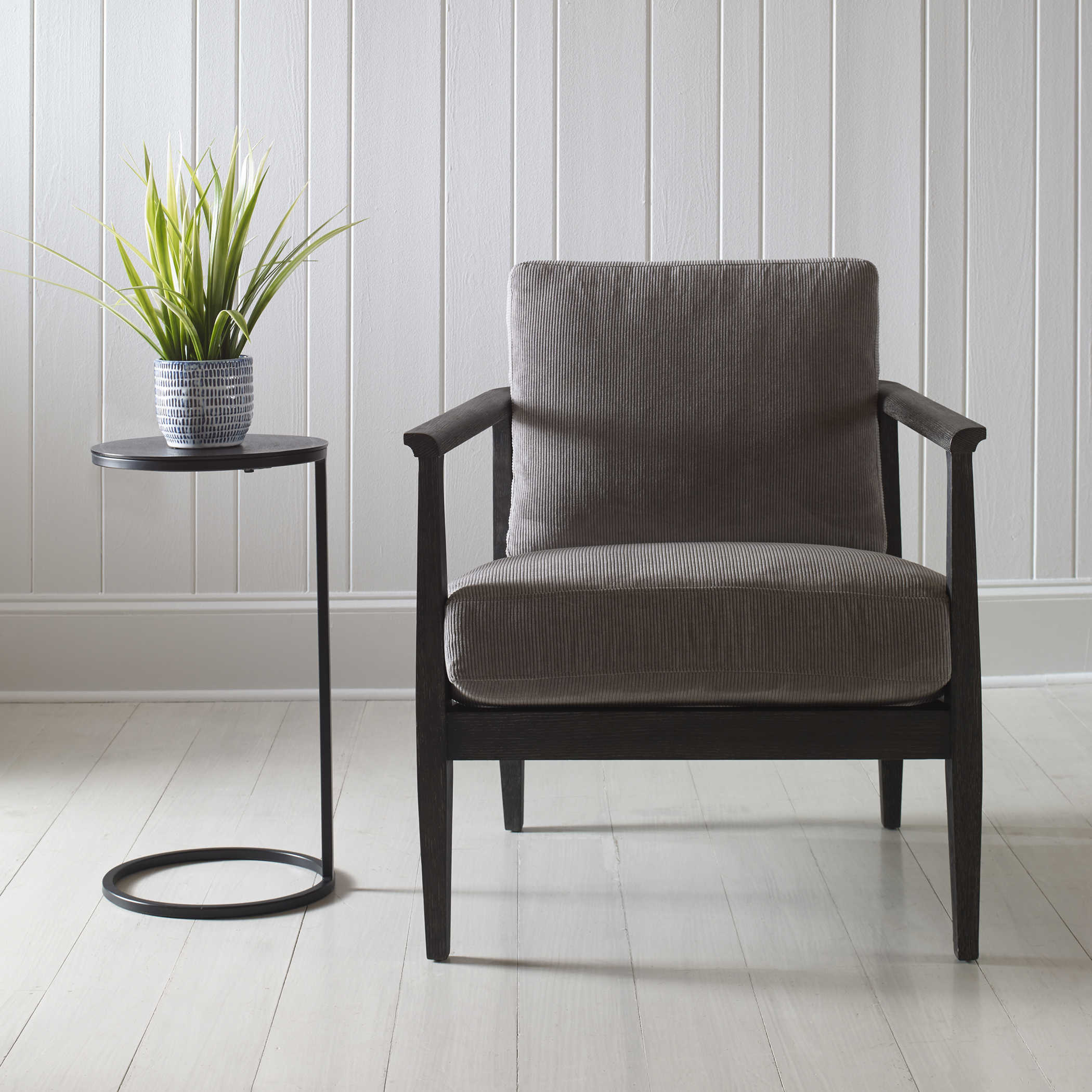 BRUNEI ACCENT TABLE - functional accent table with unique design for any room | Image 2 | InSTYLE Home & Rugs